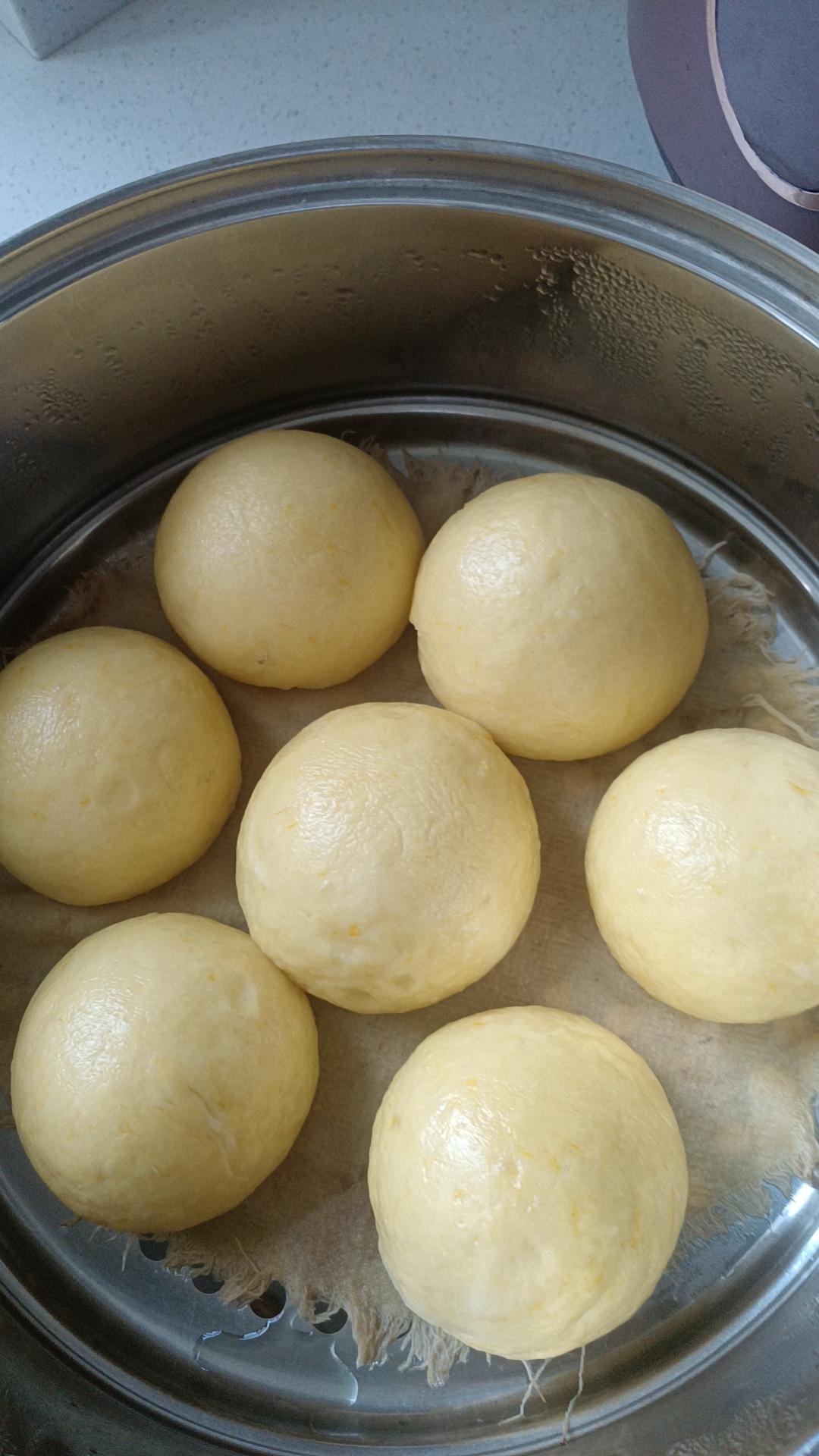 新手也可以--详解如何做出人见人爱、金黄的南瓜馒头