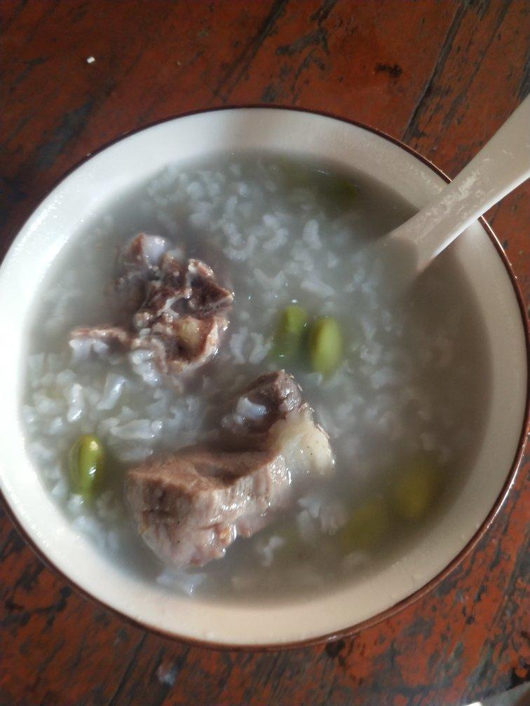 于                          2020-09-03 17:45:05赞肉骨头粥汤骨