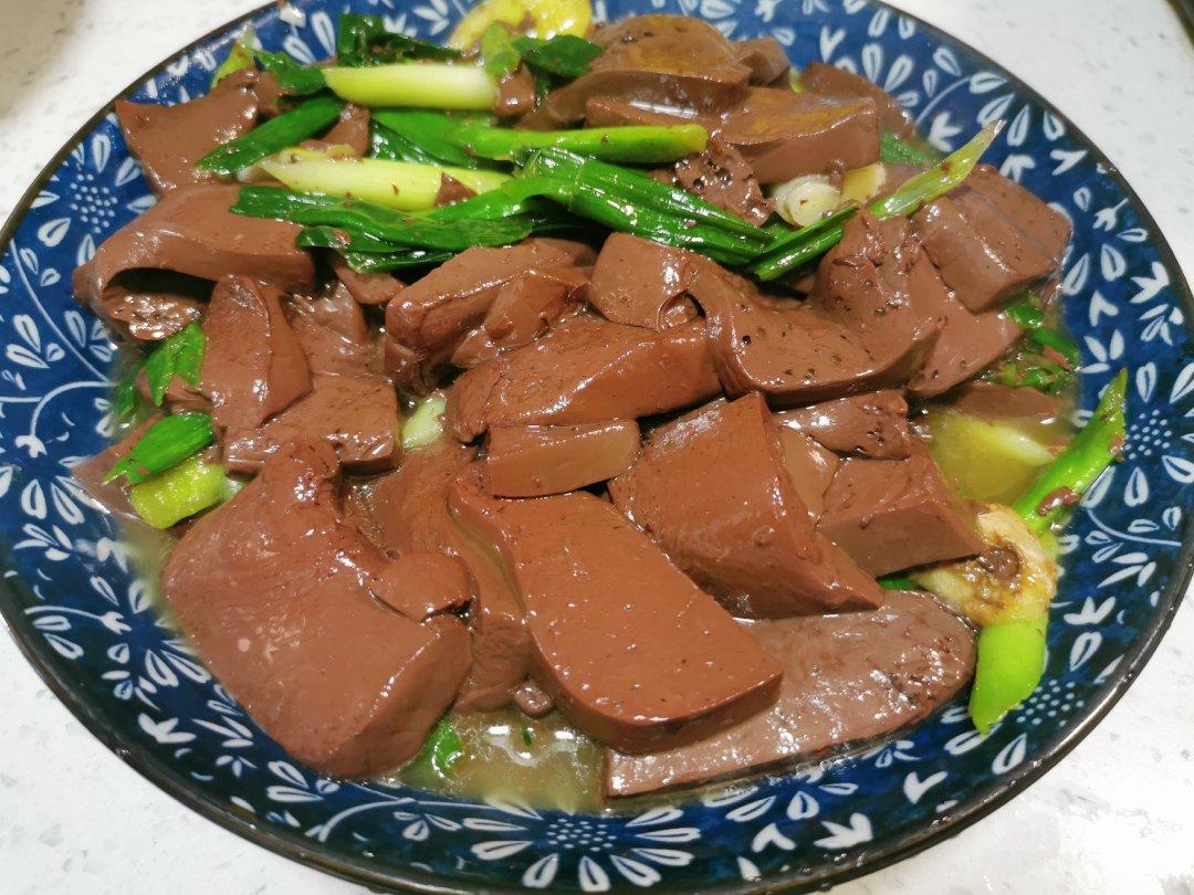 大蒜炒猪血