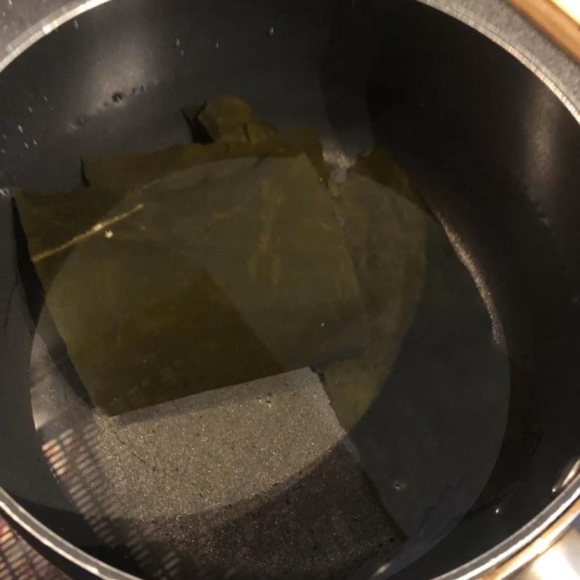 家庭版韩式海鲜锅的做法 步骤3