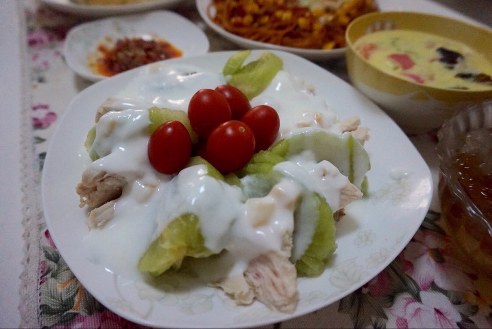 奇异果鸡胸肉开胃前菜