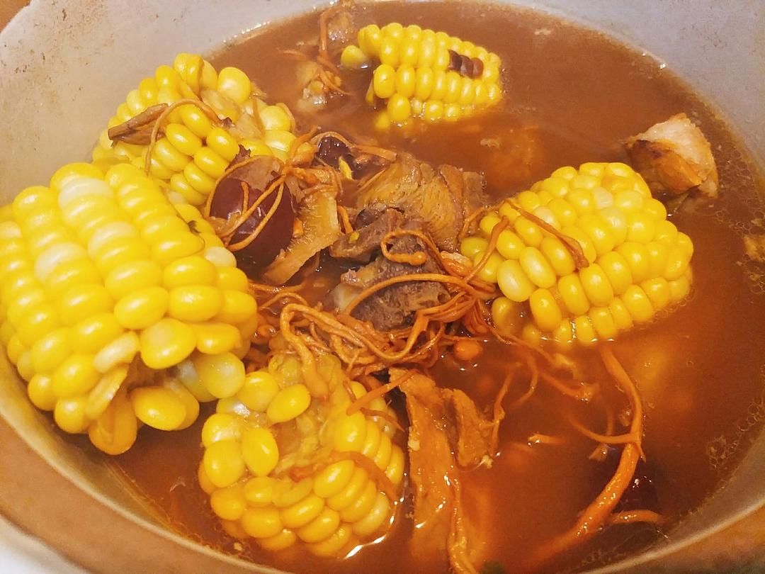 虫草花干贝玉米汤