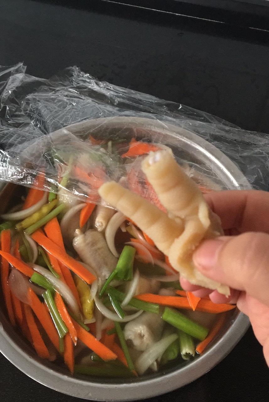 水果沙拉_做的秘制泡椒凤爪