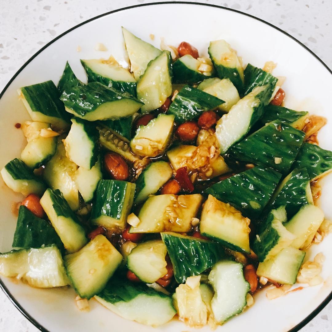 赞不绝口拍黄瓜🥒