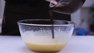【视频】核桃巧克力布朗尼 | 下午茶首选的做法 步骤6