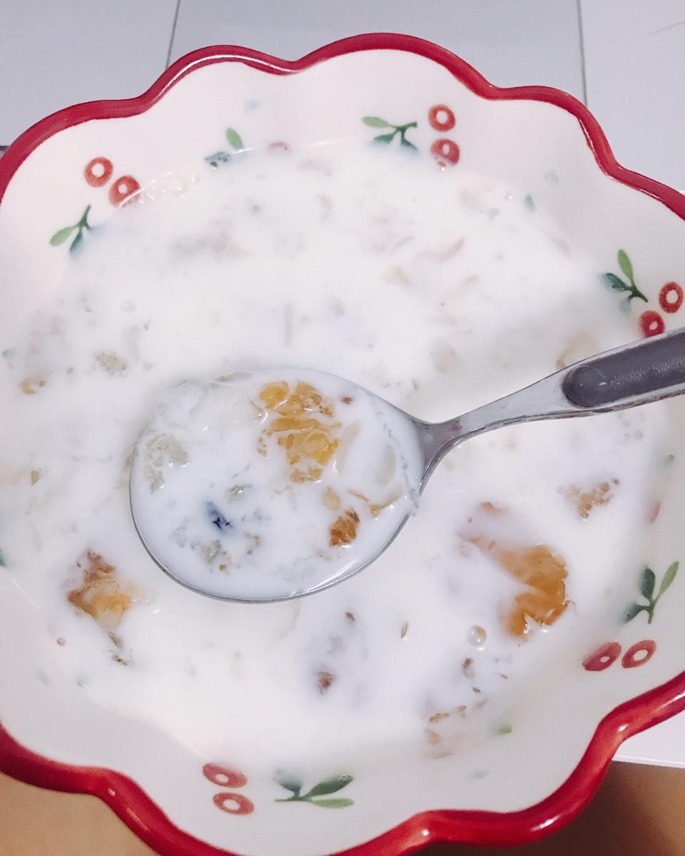 桃胶皂角米雪燕美颜羹