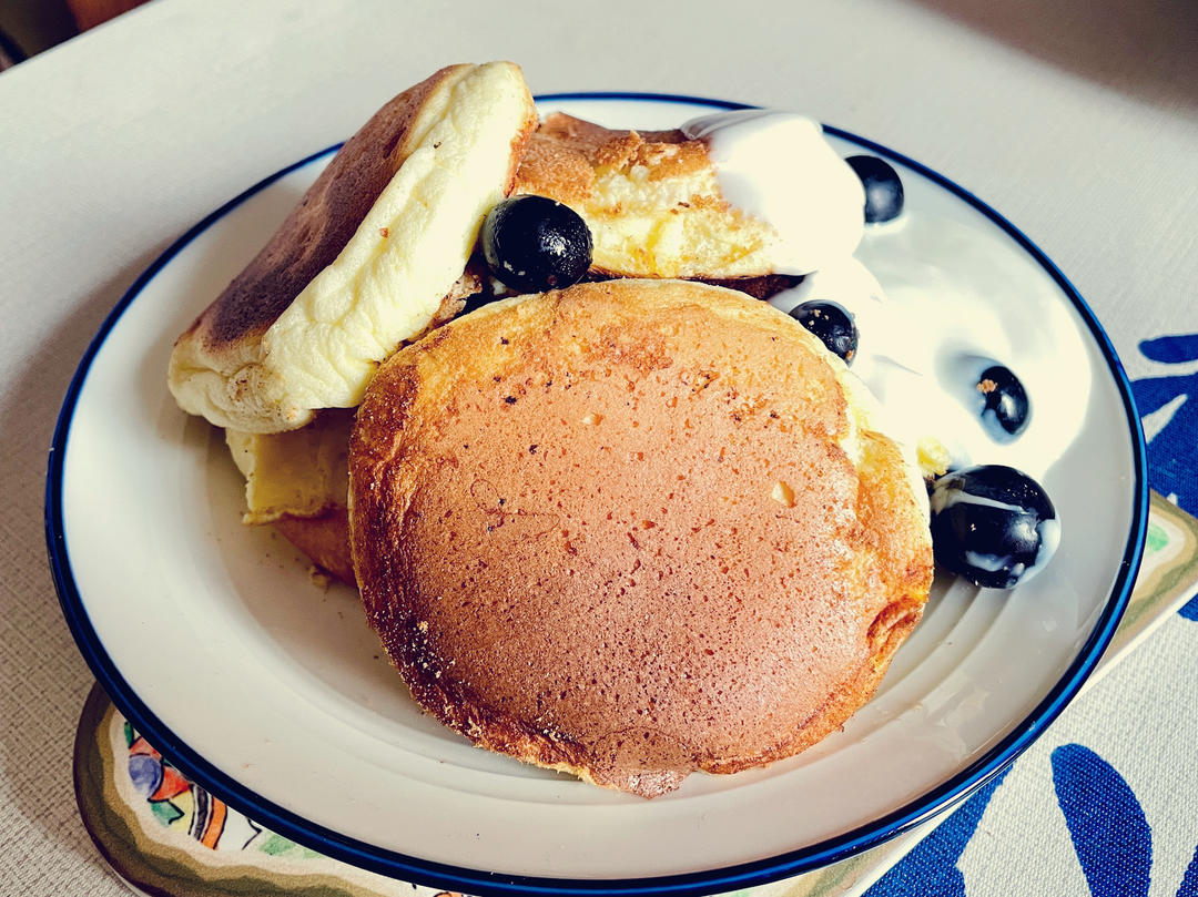 10分钟搞定网红舒芙蕾松饼🥞超松软『步骤详细附视频』『平底锅美食』