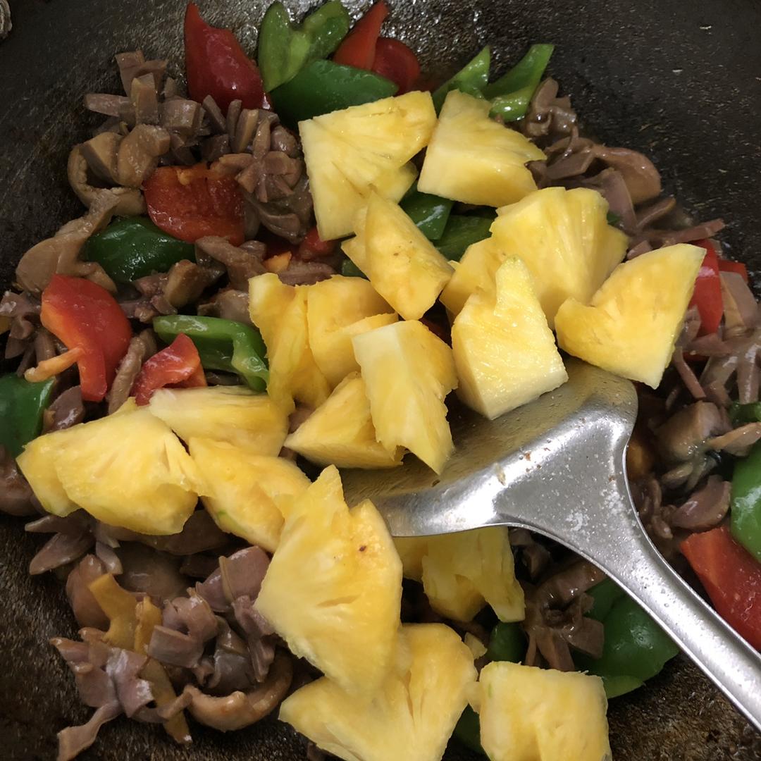 菠萝炒鸡胗🍍（下饭菜）的做法 步骤8