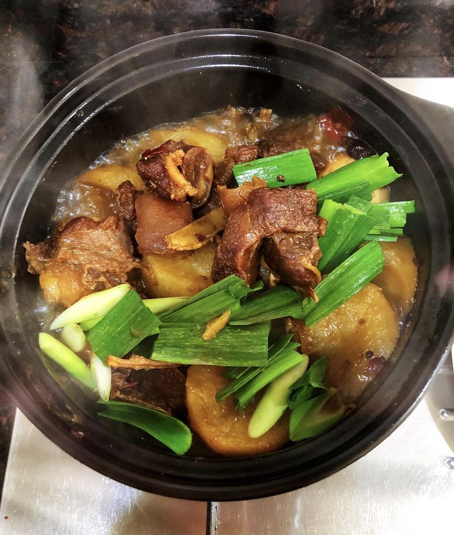 【红烧羊肉煲】
