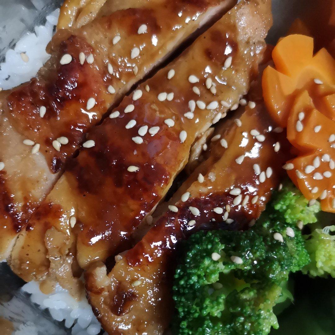 日式照烧鸡排饭