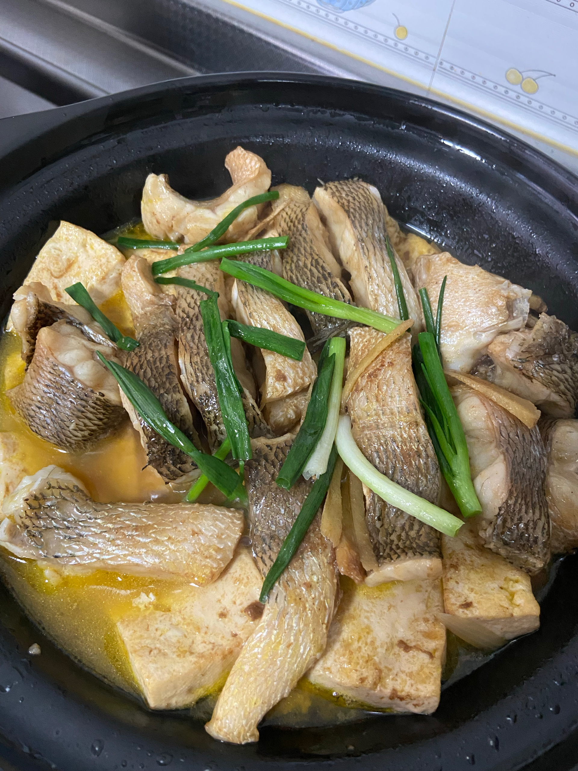 鲜嫩豆腐鲈鱼煲