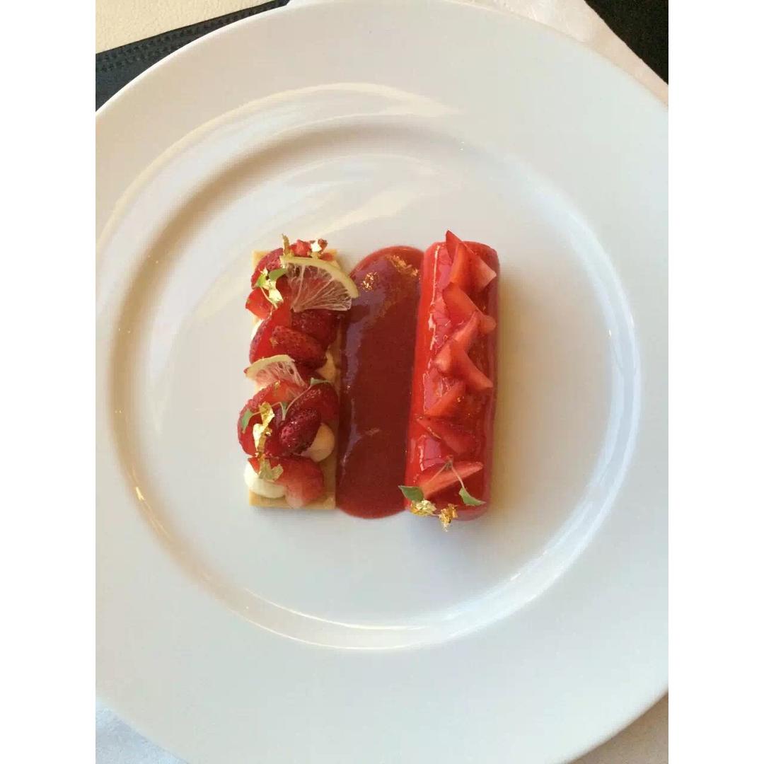 草莓提拉米苏塔