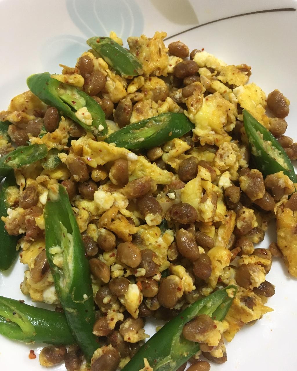 猴马鱼做的盐豆炒鸡蛋