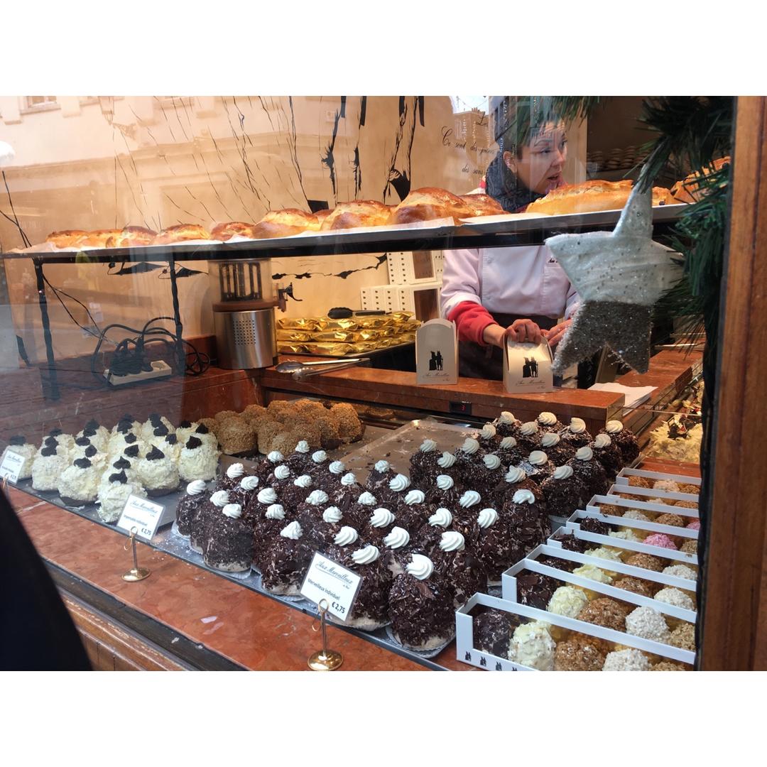 恶魔巧克力杯子蛋糕