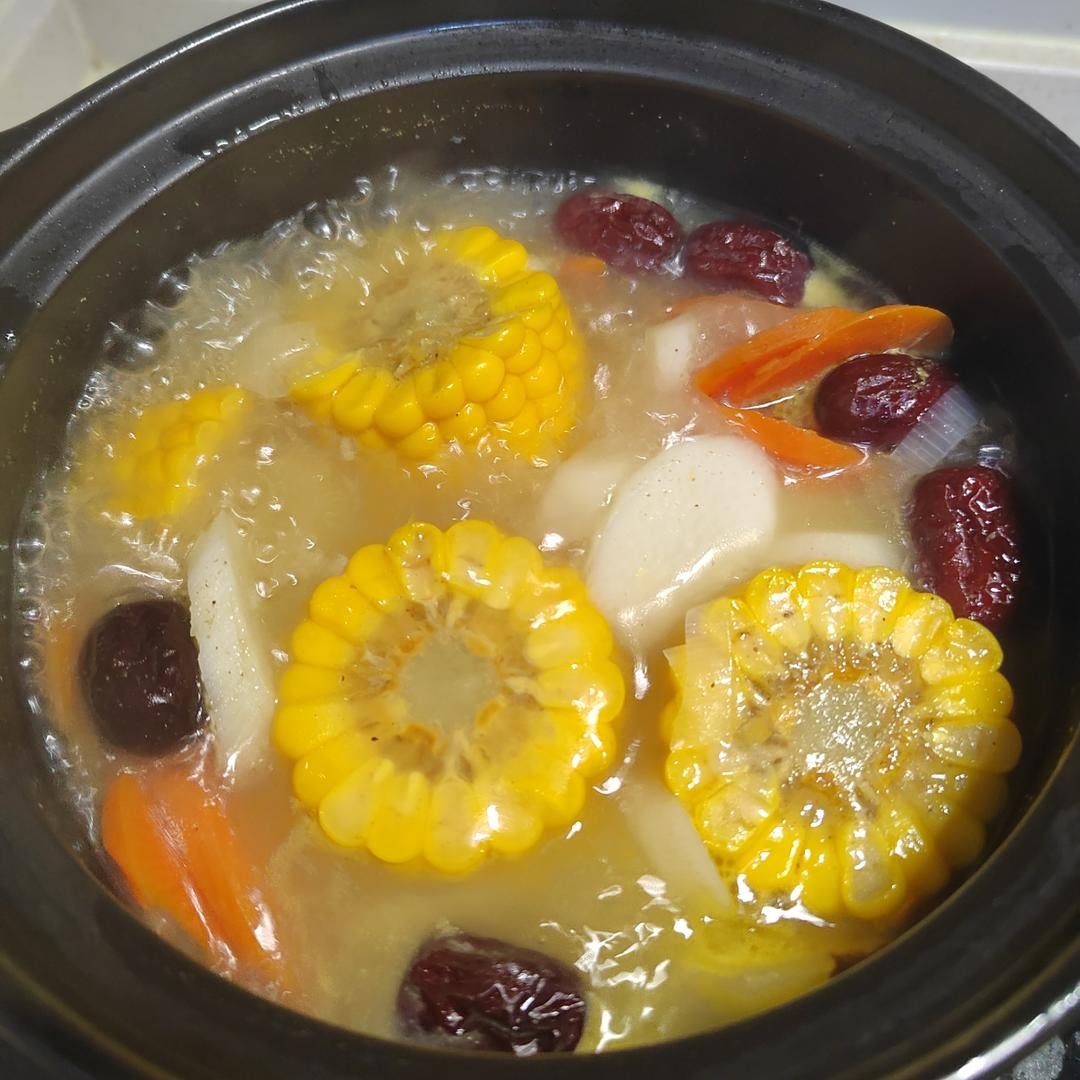 连吃三碗的玉米山药排骨汤