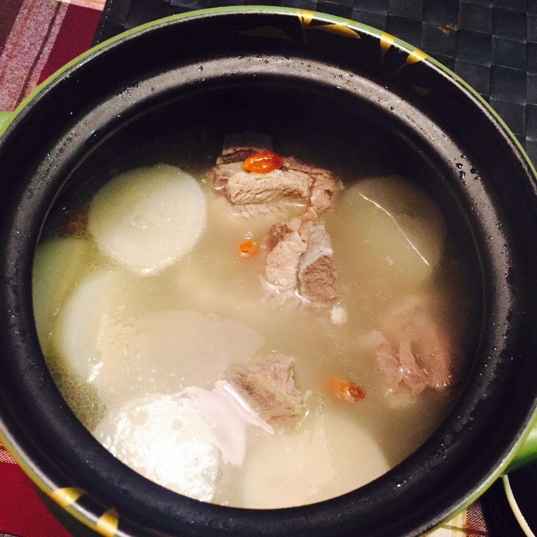 萝卜排骨汤
