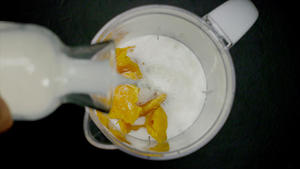 姜丝陈皮番薯汤 与 银杏番薯牛奶羹的做法 步骤6