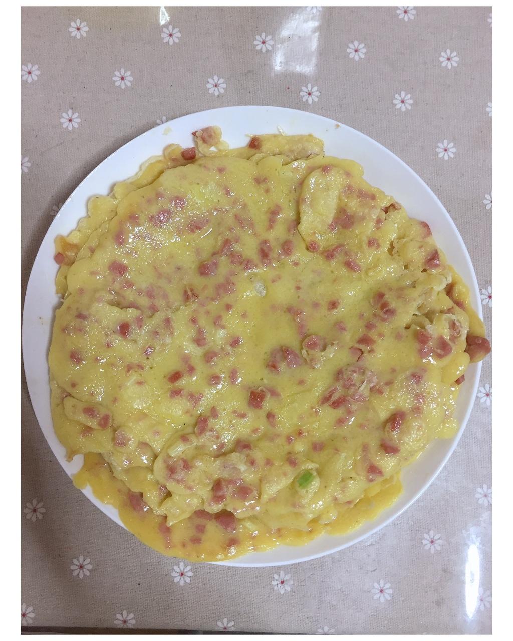 火腿肠葱花鸡蛋饼