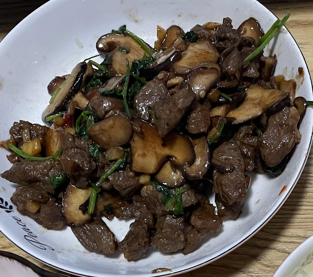 酱爆香菇牛肉