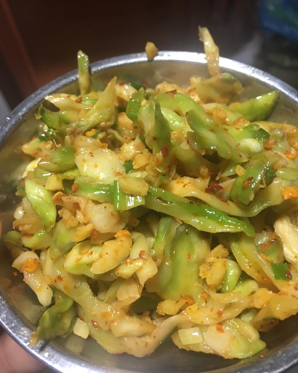 素颜嘚美做的自制榨菜