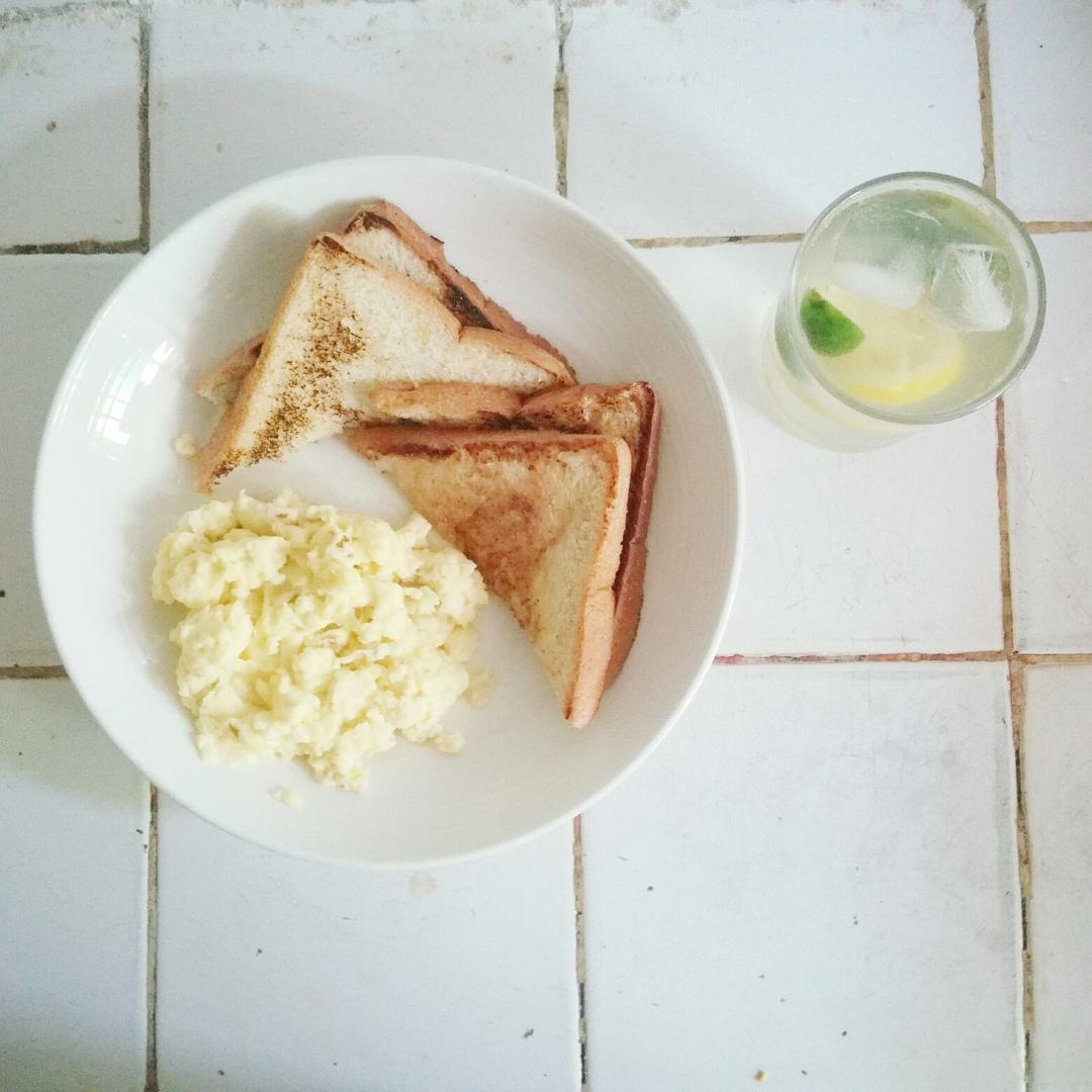 美式炒蛋 scrambled eggs