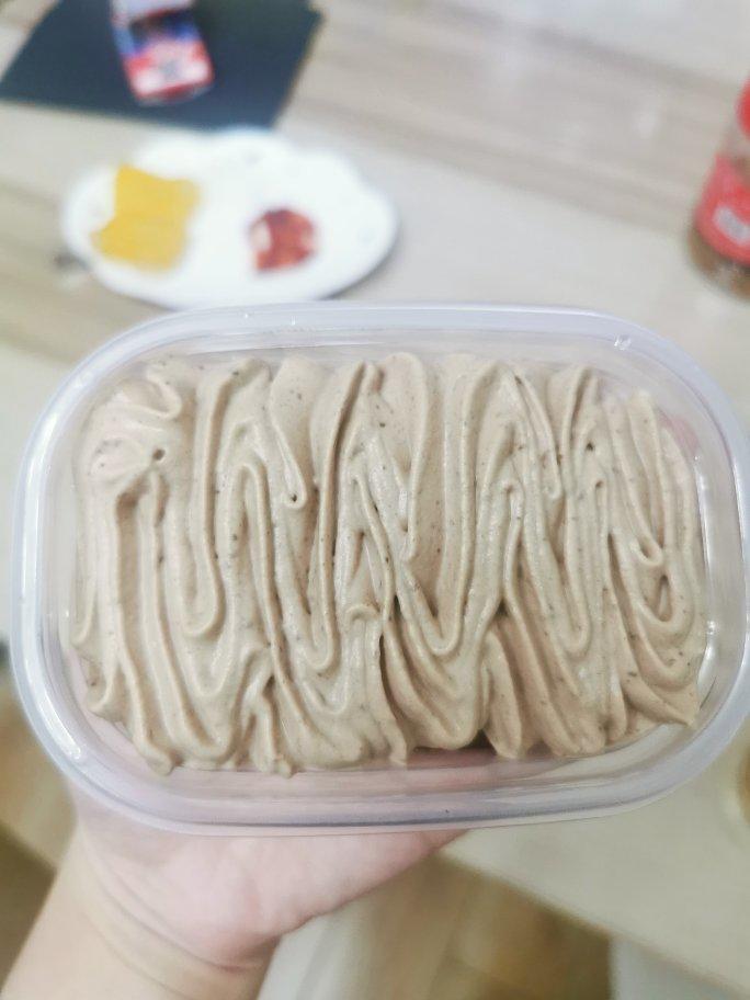 巧克力马斯卡彭脆珠冰淇淋盒子蛋糕