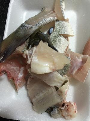 家常快手酸菜鱼的做法 步骤2