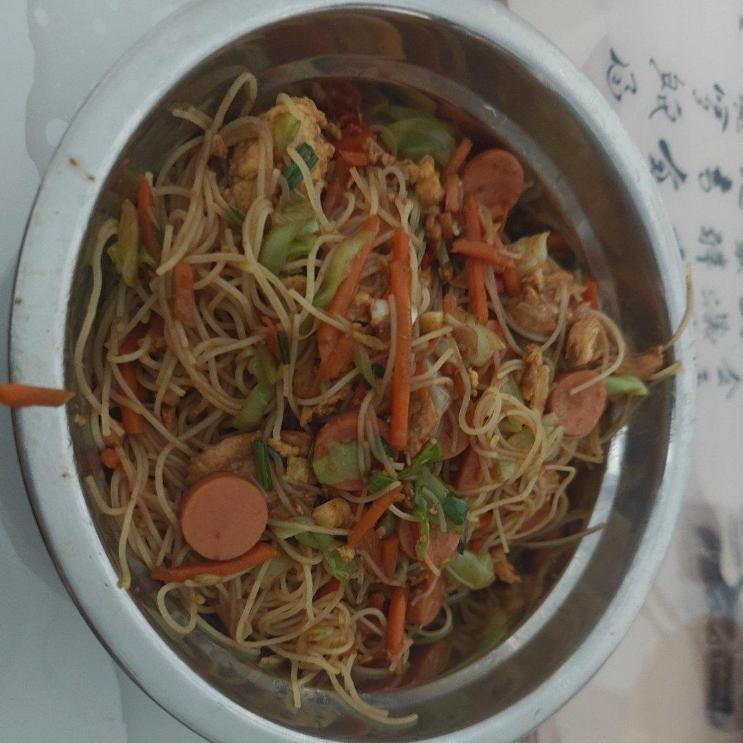 最近爱吃粉丝粉条～包菜炒粉丝