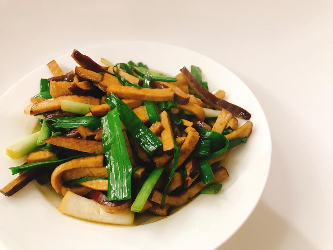 大蒜炒豆腐干