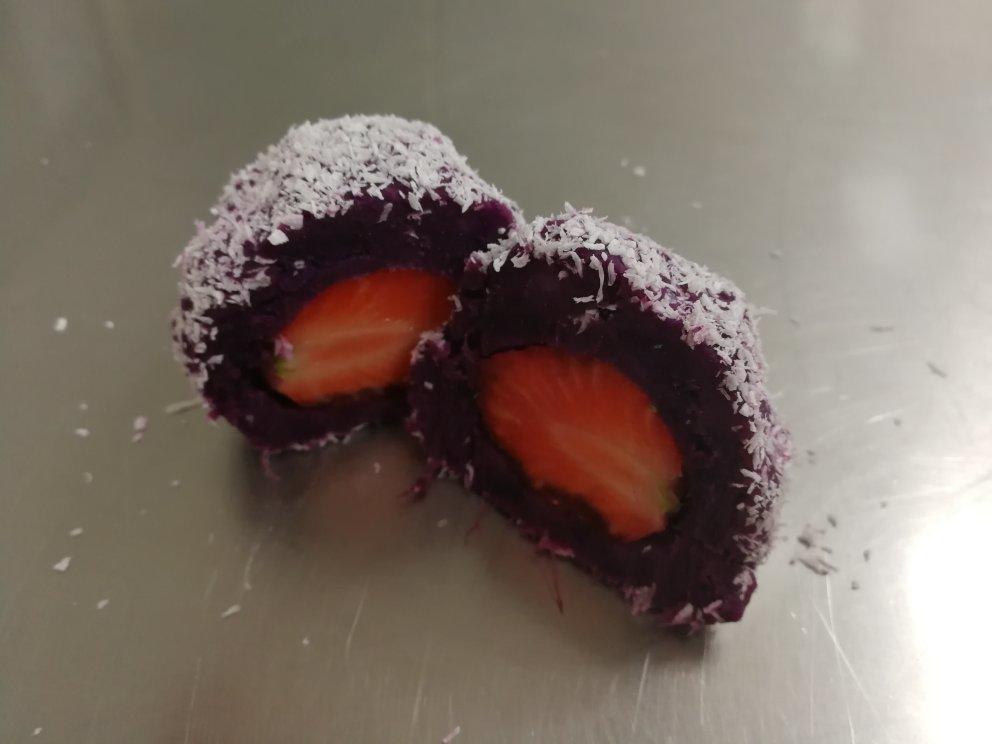 椰蓉紫薯草莓大福