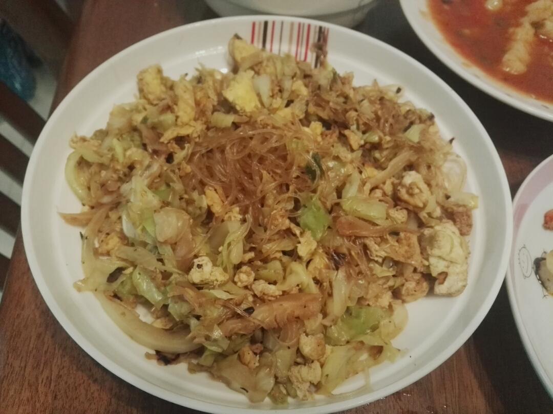 鸡蛋粉丝圆白菜