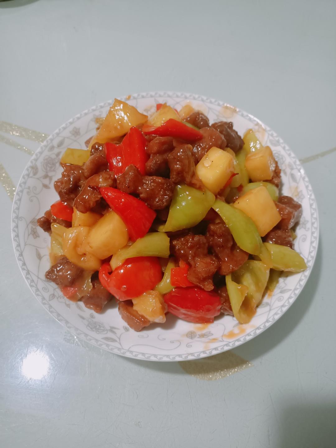 菠萝咕咾肉，咬一口不老的灵魂