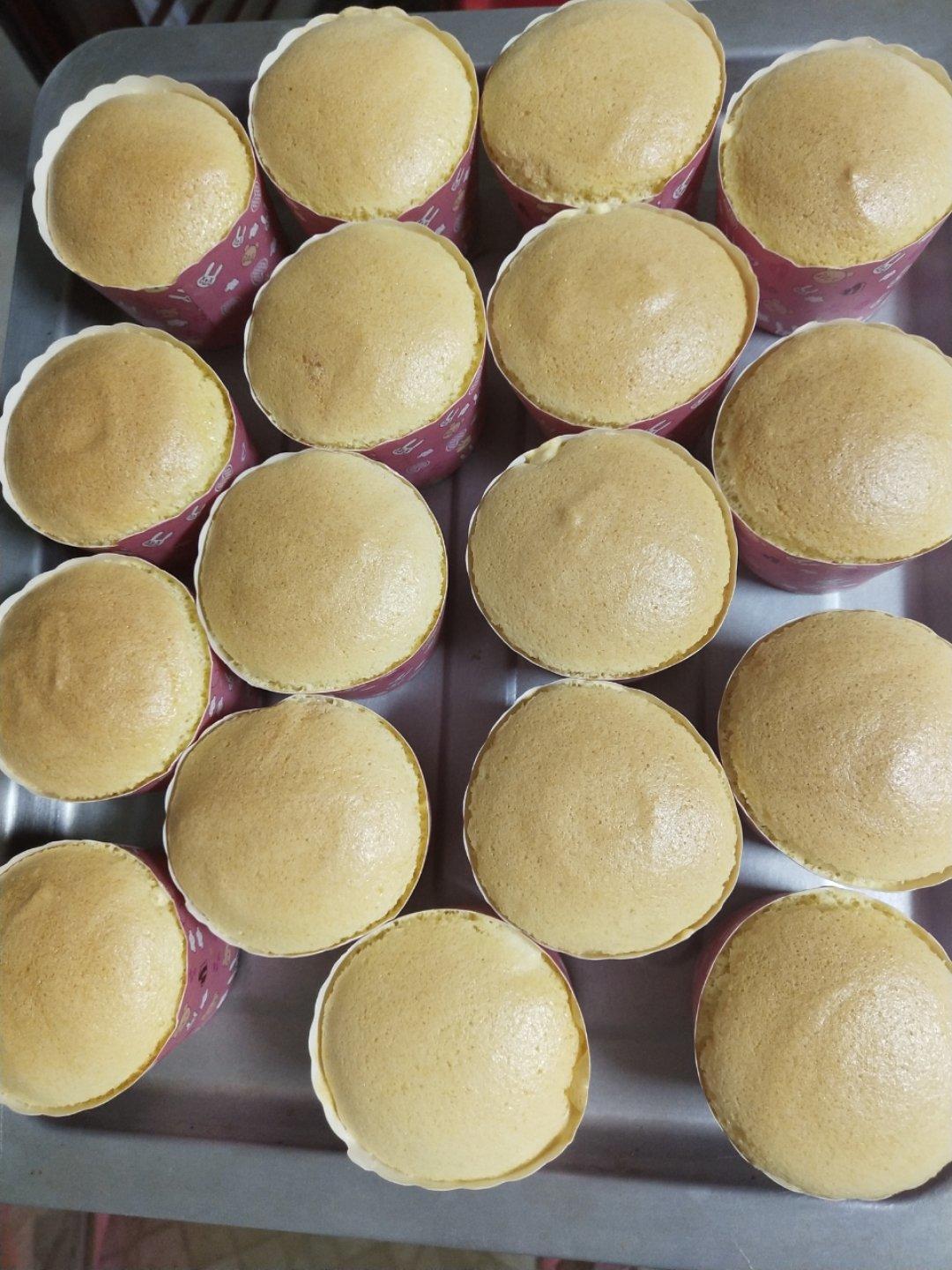 纸杯蛋糕 8寸戚风蛋糕的量