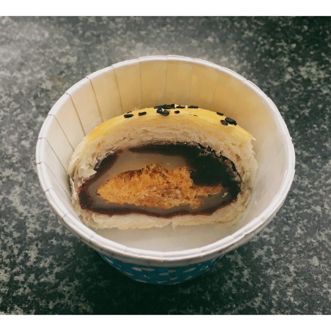 麻薯肉松蛋黄酥