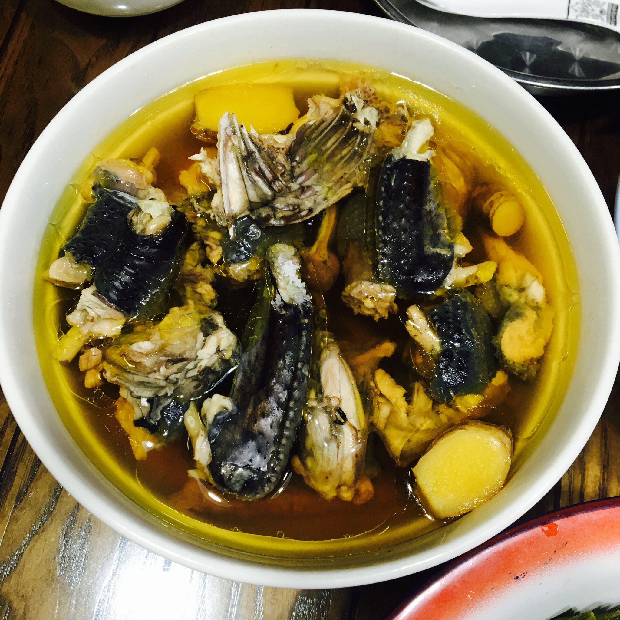 枸杞红枣乌鸡汤