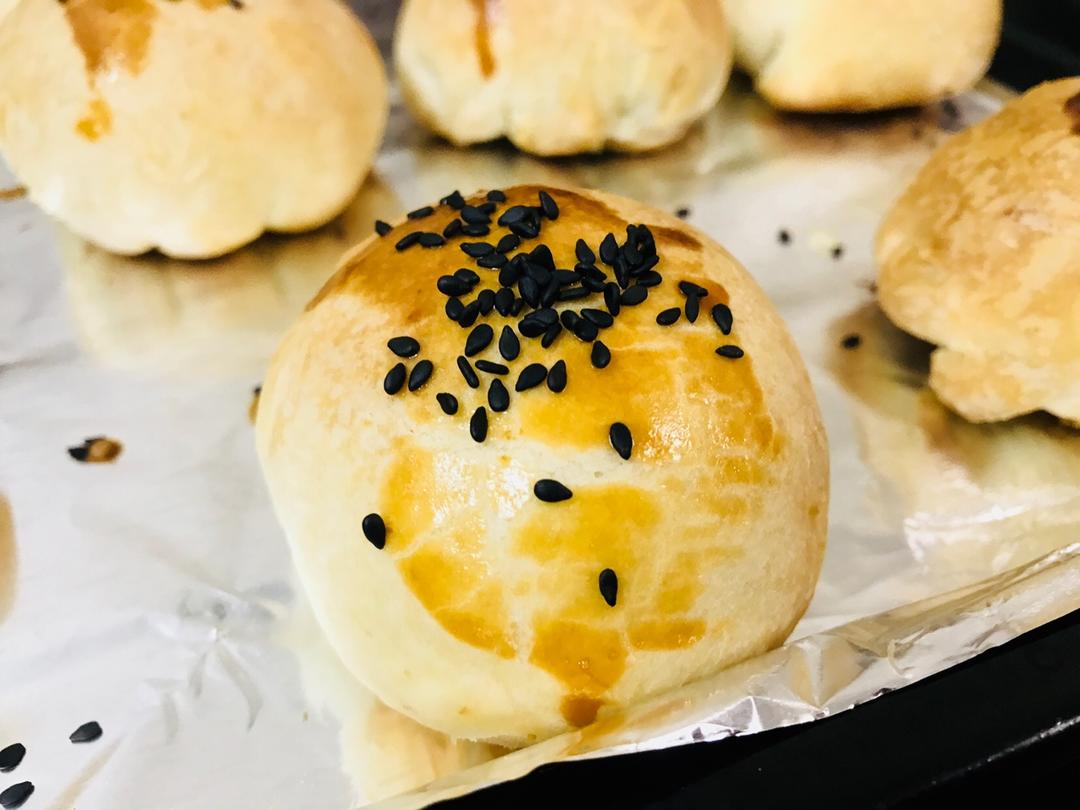 排四个小时队也买不到的鲜肉月饼，秘诀是放麻油！