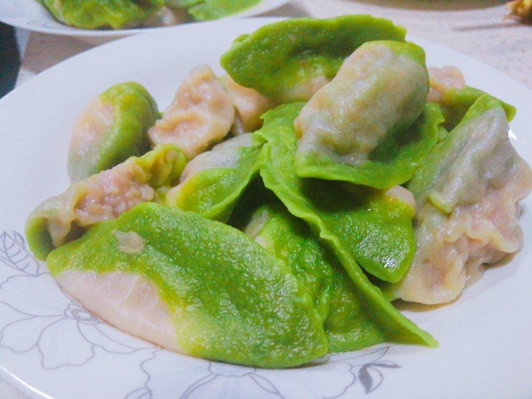 翡翠白玉白菜饺子详细版（附翡翠白玉白菜饺子包法，翡翠白玉饺子皮两种制法，面包机和面，翡翠白玉烧卖，各种馅料搭配）