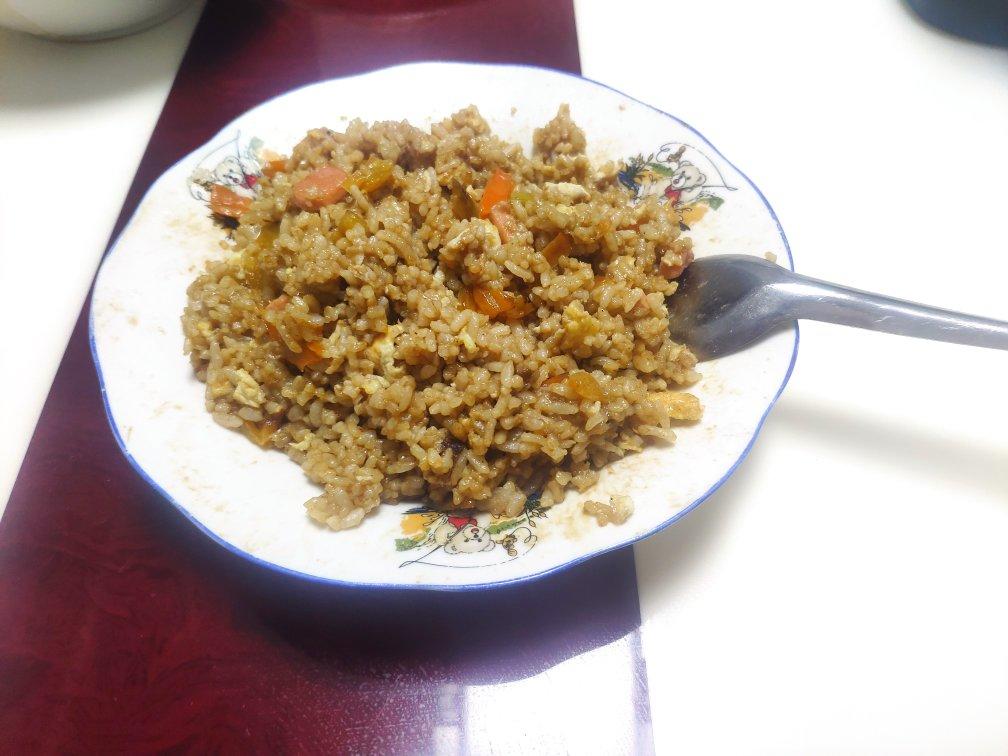 超级好吃的酱油火腿蛋炒饭！