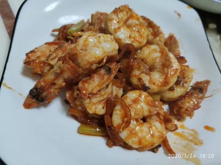 虾皮出虾油的爆炒虾仁