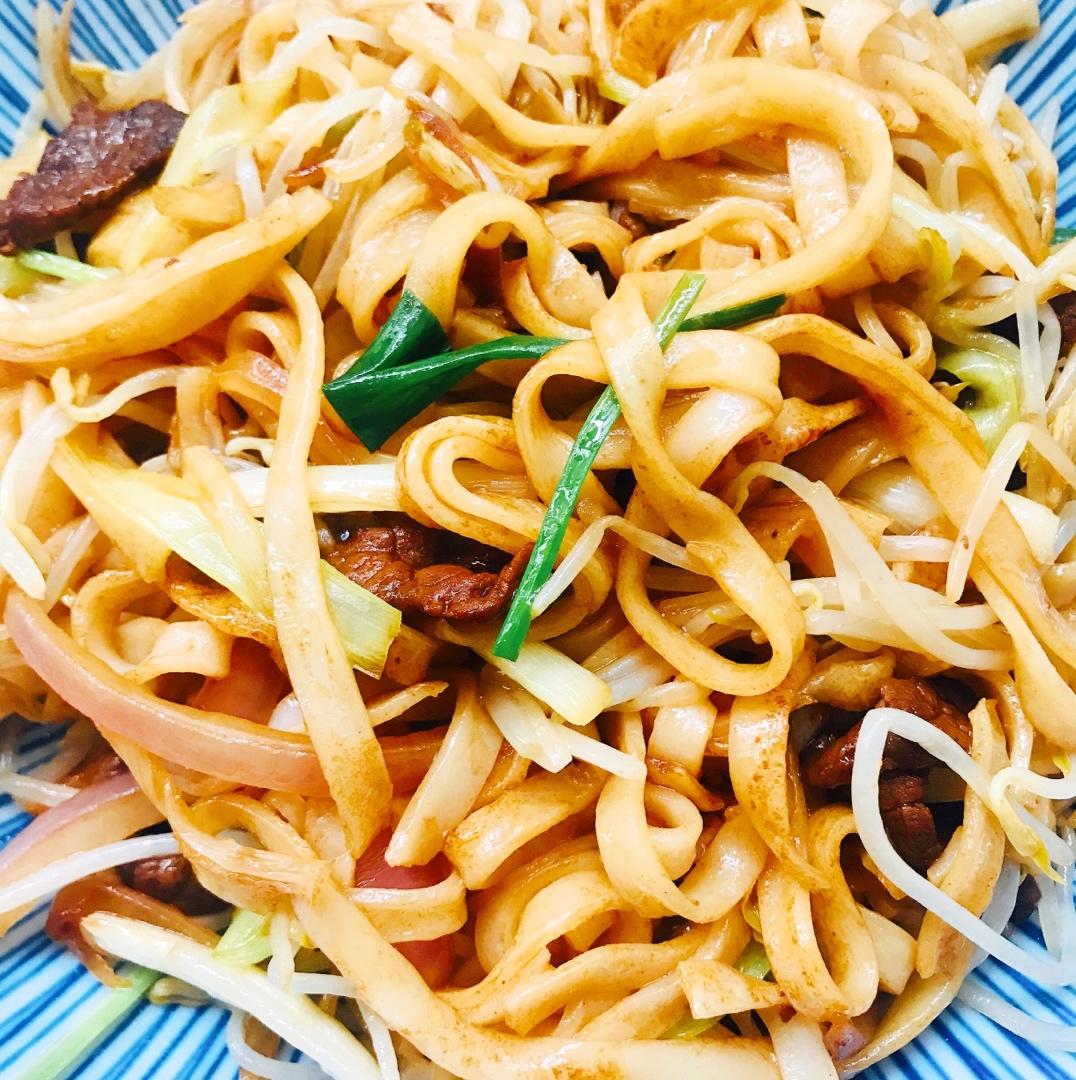 牛肉炒河粉