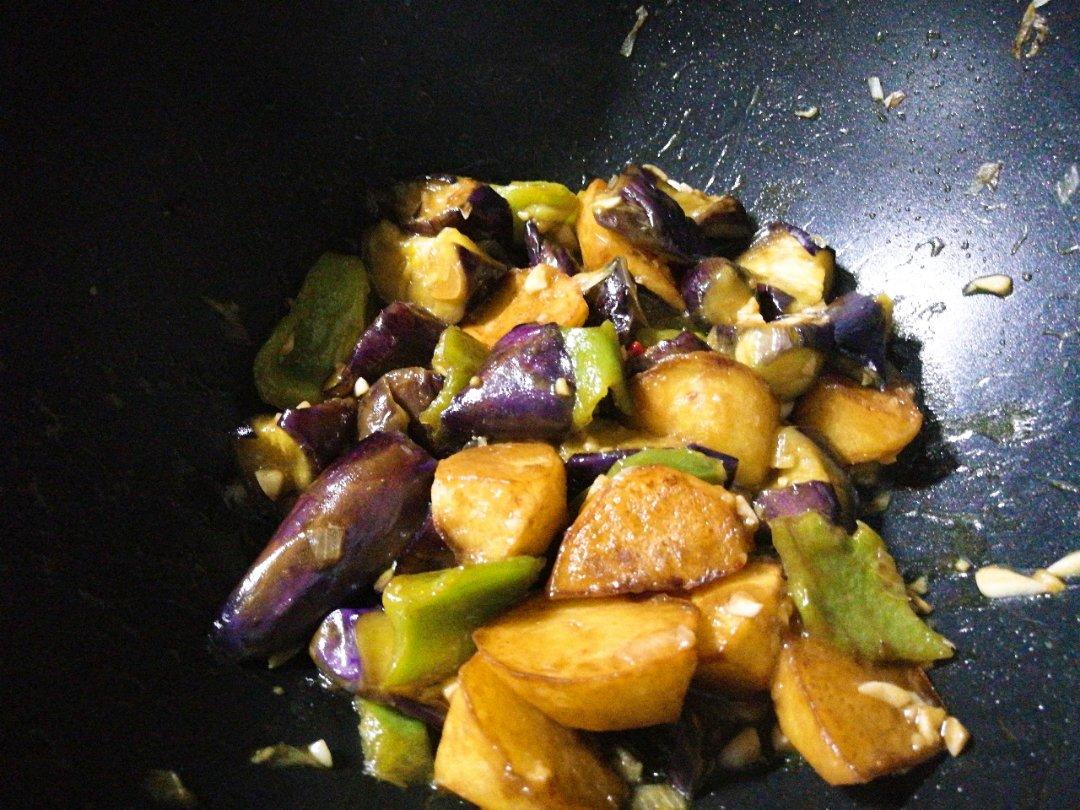 少油地三鲜