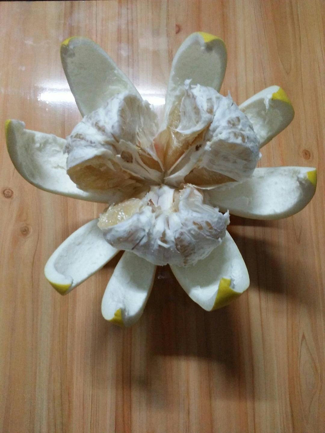 剥柚子