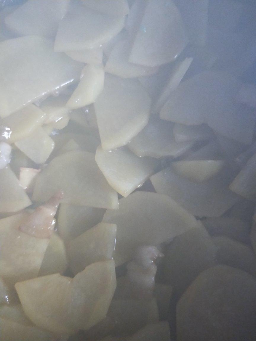 酱香土豆炒腊肠