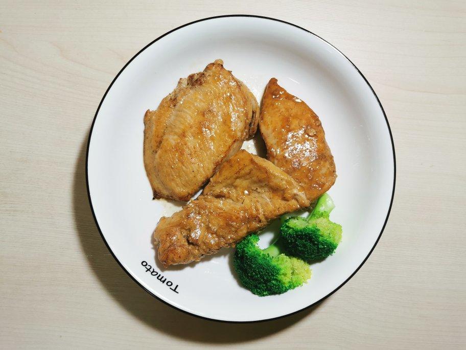 【嫩煎鸡胸肉】