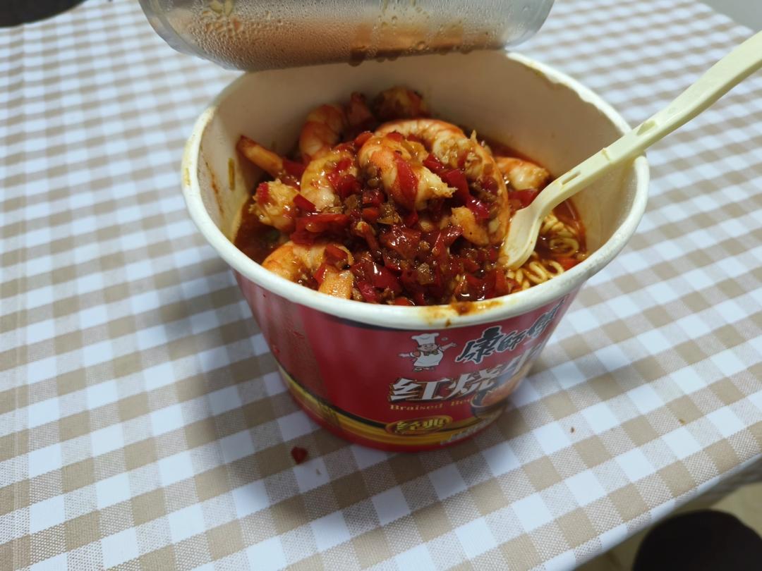 虾仁泡面的做法
