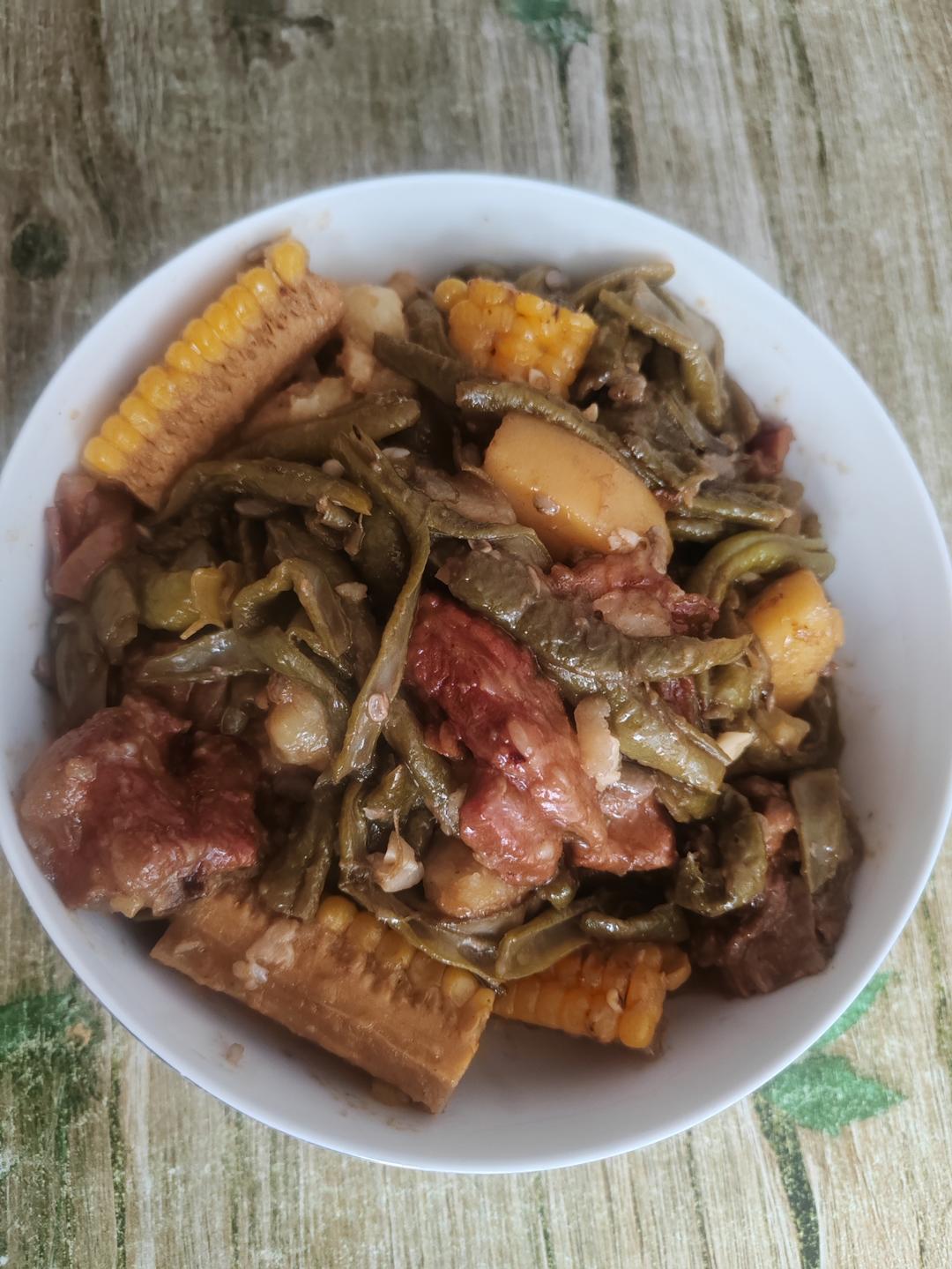 简单粗暴芸豆玉米排骨，农家一锅出简易版