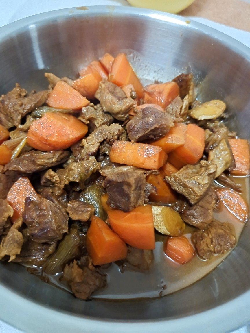 仿佛应有光做的胡萝卜炖牛肉胡萝卜炖牛肉家常菜首页登录注册作品动态