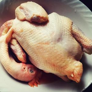 电饭煲盐焗鸡的做法 步骤1