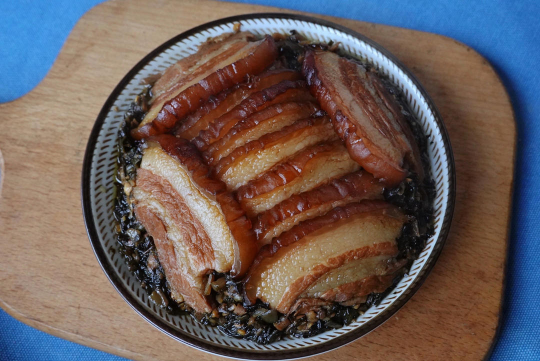 厨师长教你：“咸烧白”的正宗做法，一看就有食欲
