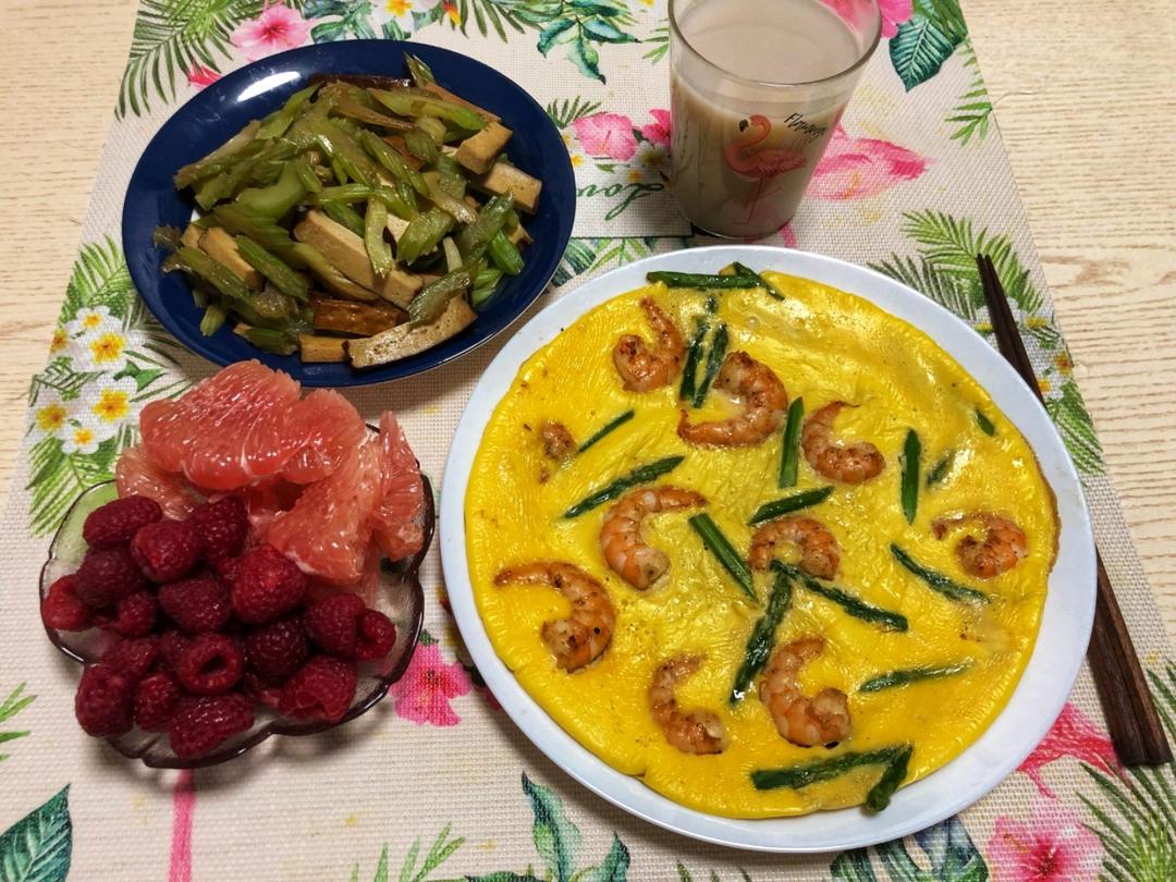 芦笋虾仁早餐蛋饼